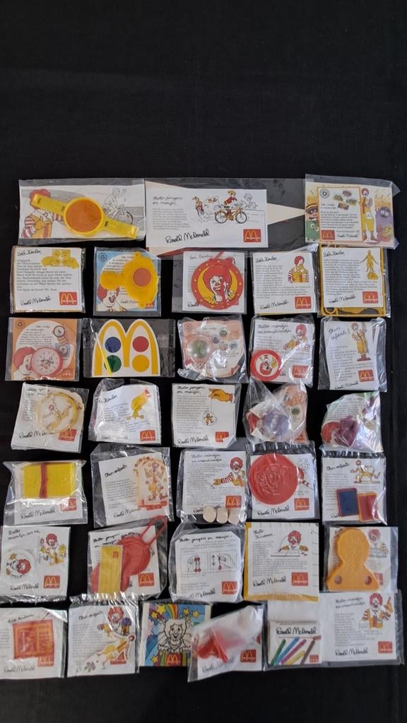33 vintage Mcdonald's speeltjes +/- 40 jaar oud., Ophalen of Verzenden, Nieuw