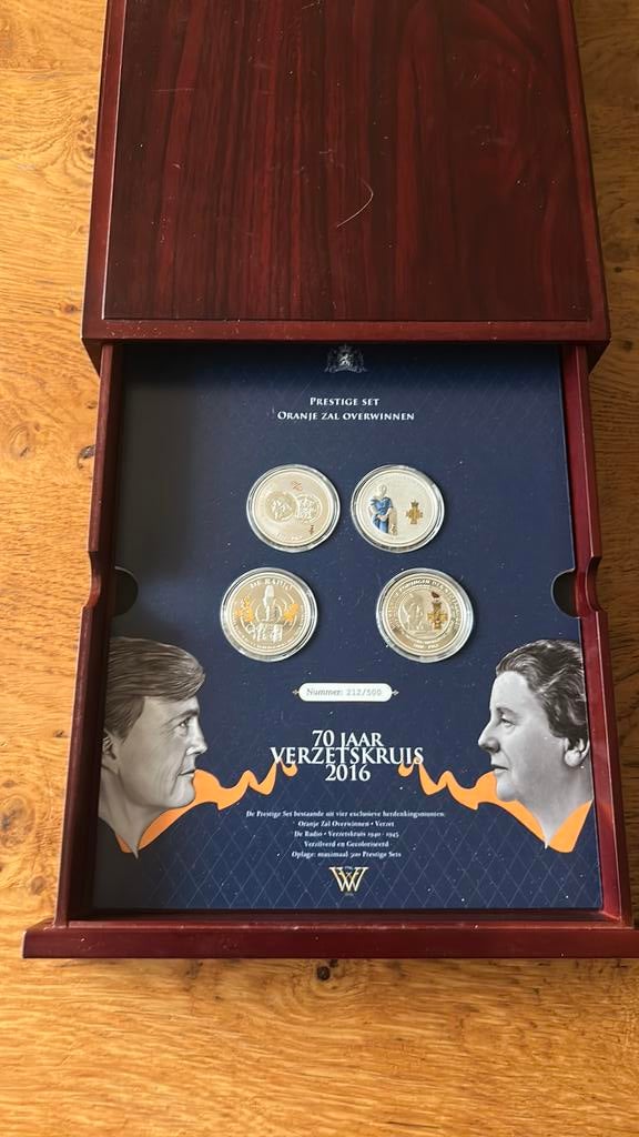 Mooie muntset 70 jaar verzetskruis 2016, Postzegels en Munten, Ophalen of Verzenden, Overige landen, Overige waardes