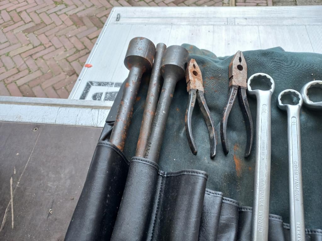 Vrachtwagen toolkit met kruis om bouten los te draaien, Ophalen, Gebruikt, Overige merken