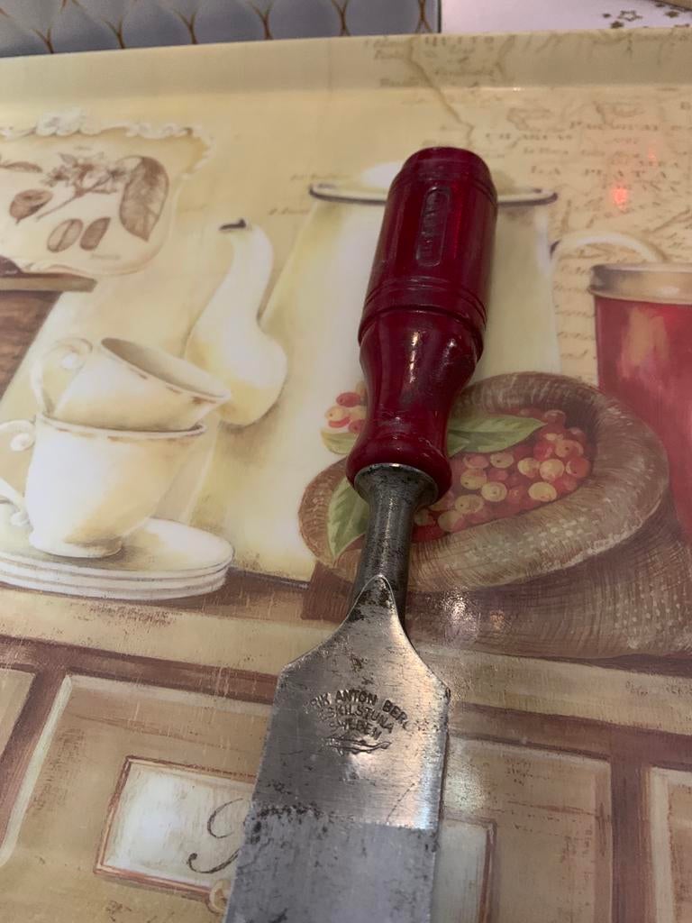 32mm steekbeitel e a berg zeer mooi als nieuw 153+heft=260mm, Antiek en Kunst, Antiek | Gereedschap en Instrumenten, Ophalen of Verzenden