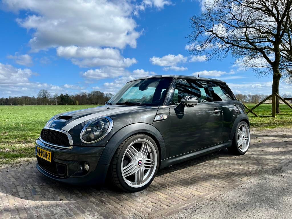 Mini 1.6 Cooper S 2011 goed onderhouden, Voorwielaandrijving, Zwart, 4 cilinders, 4 stoelen