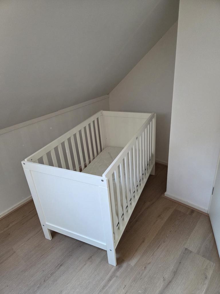 Kinderledikant 120 x 60 cm met matras en dekbed, Ophalen, Gebruikt, Minder dan 140 cm, Matras