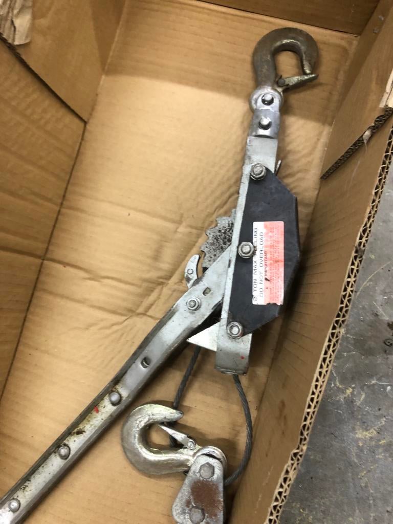 Takel werkplaats - 2 Ton Max Pulling, Ophalen of Verzenden, Gebruikt, Handmatig