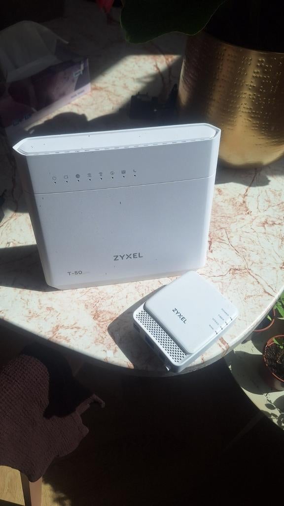 Zyxel T50 Router Set - Compleet voor Thuisnetwerk, Computers en Software, Routers en Modems, Gebruikt, Router met modem, Ophalen of Verzenden