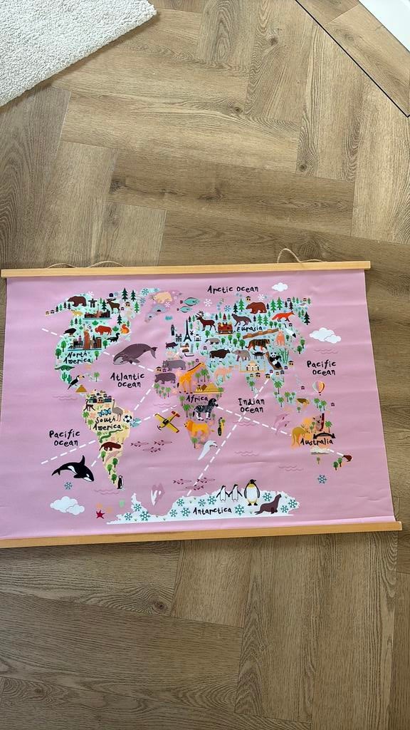 Leuke wereldkaart met dieren, Ophalen, Zo goed als nieuw, Wanddecoratie