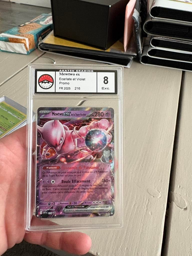 Graded mewtwo ex, Ophalen of Verzenden, Zo goed als nieuw, Meerdere kaarten, Foil