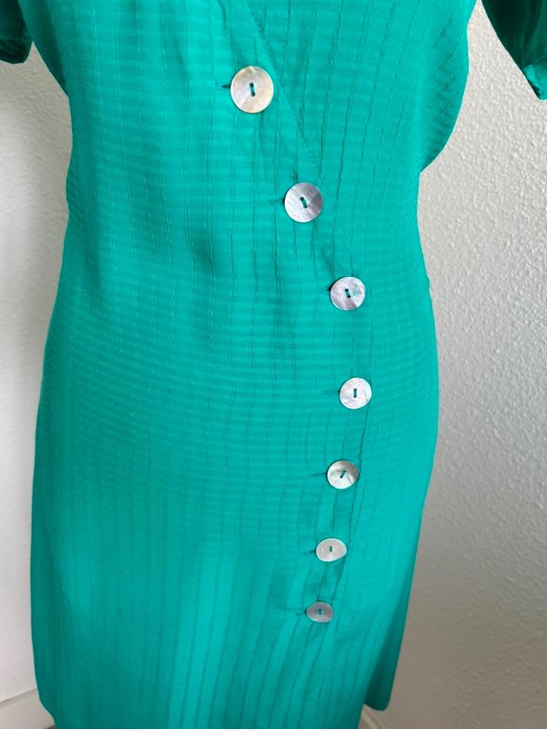 King Louie maat 40 groene knopen jurk 3151, Maat 38/40 (M), Ophalen of Verzenden, Zo goed als nieuw, Knielengte