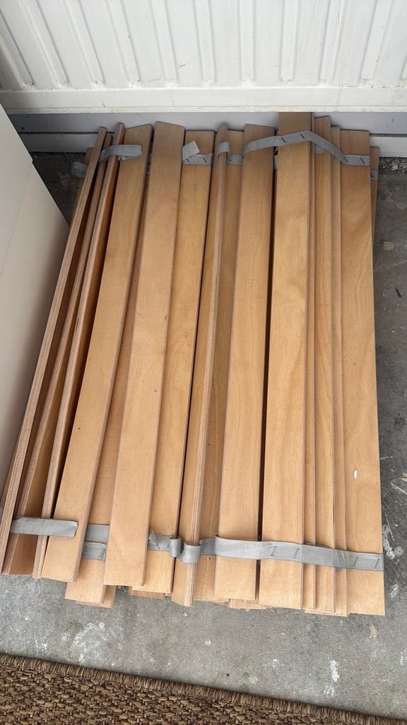2 ikea slatted frames for 140x120 bedframe, Ophalen, Zo goed als nieuw, Minder dan 180 cm, Palen