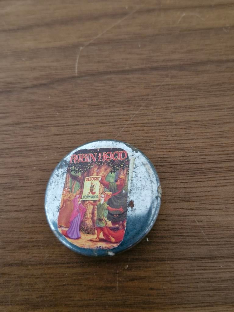 004 Robin Hood Film button, Verzamelen, Speldjes, Pins en Buttons, Ophalen of Verzenden