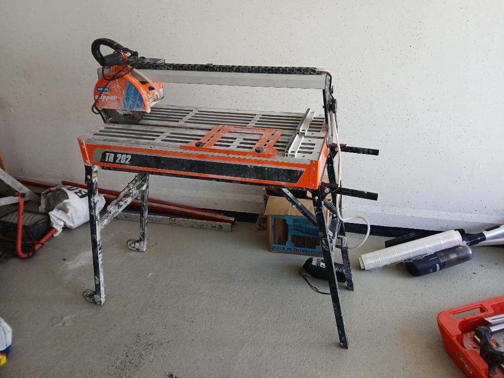 Elektrische tegelsnijder, Ophalen, Gebruikt