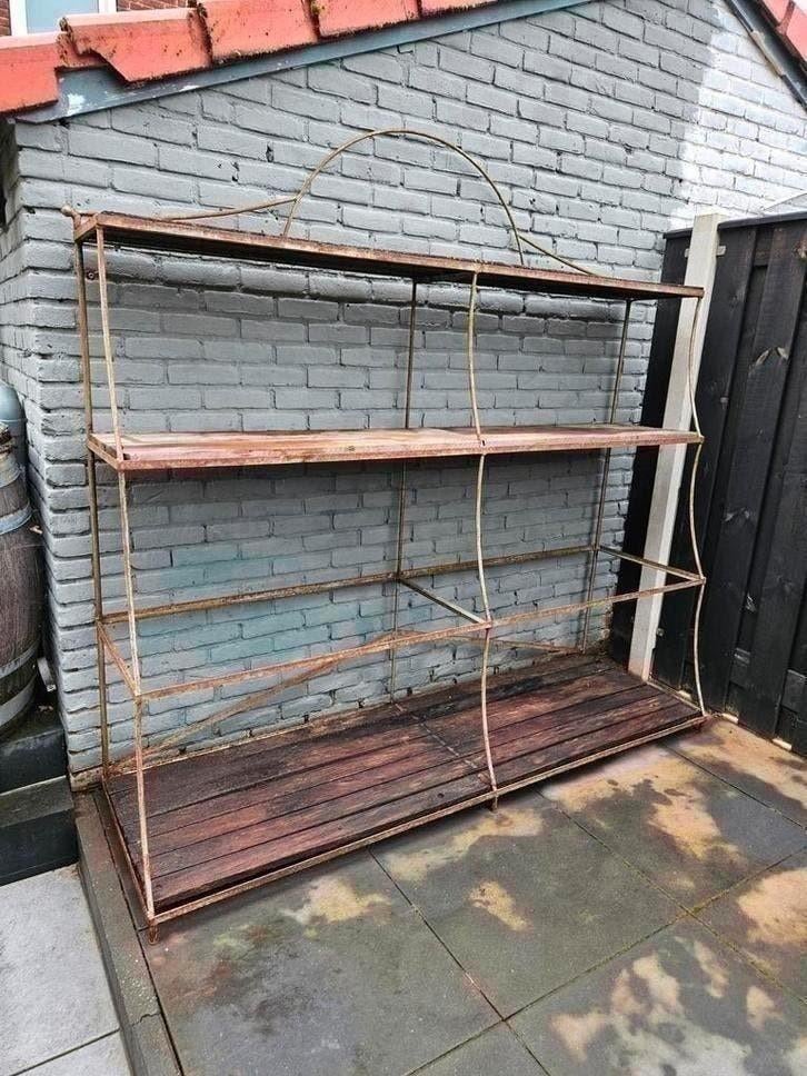 Stellingkast gietijzer buitenkast, Tuin en Terras, Bergingen en Tuinkasten, Ophalen, Gebruikt, Overige materialen, Overige typen