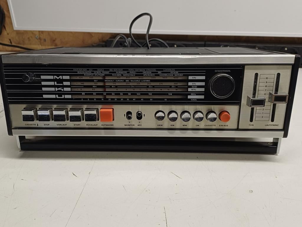 Intel 2050 Radio Cassette Recorder Jaren '70 - Houtlook
