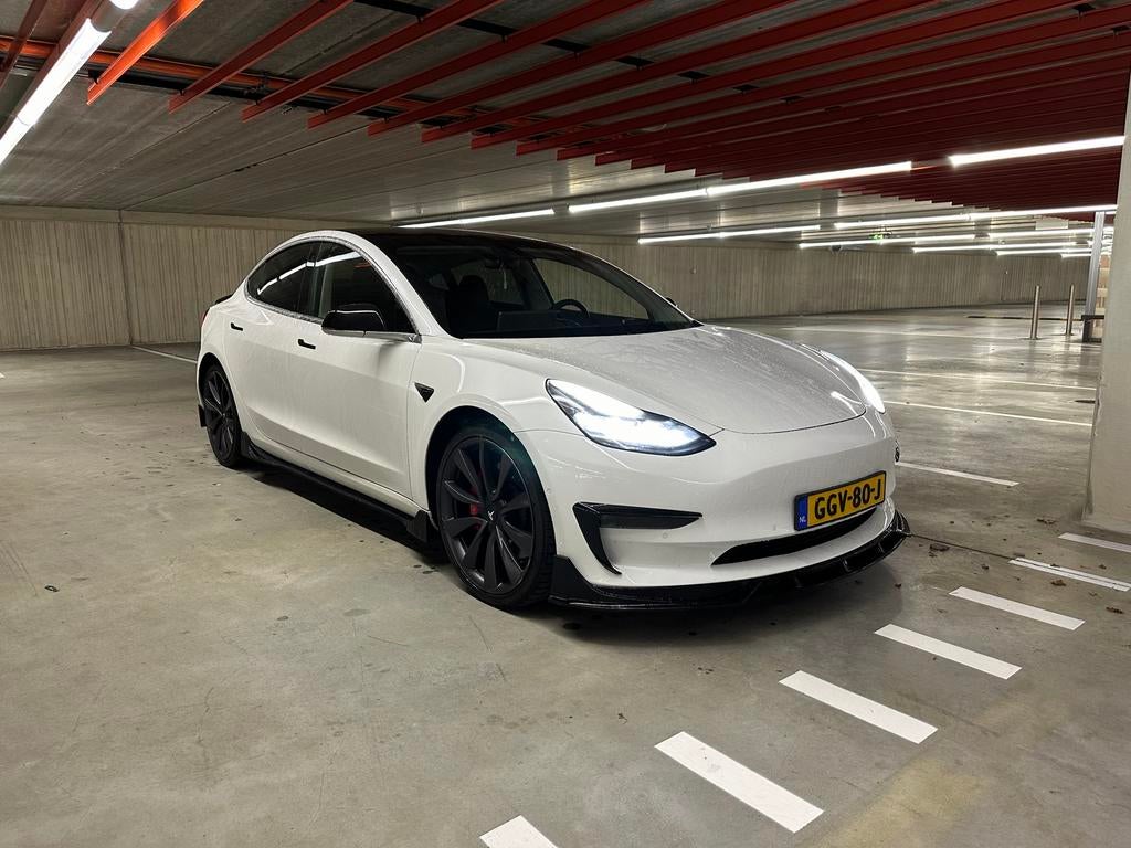 Tesla Model 3 performance 513 pk 2020, Auto's, Automaat, 1831 kg, Zwart, Wit