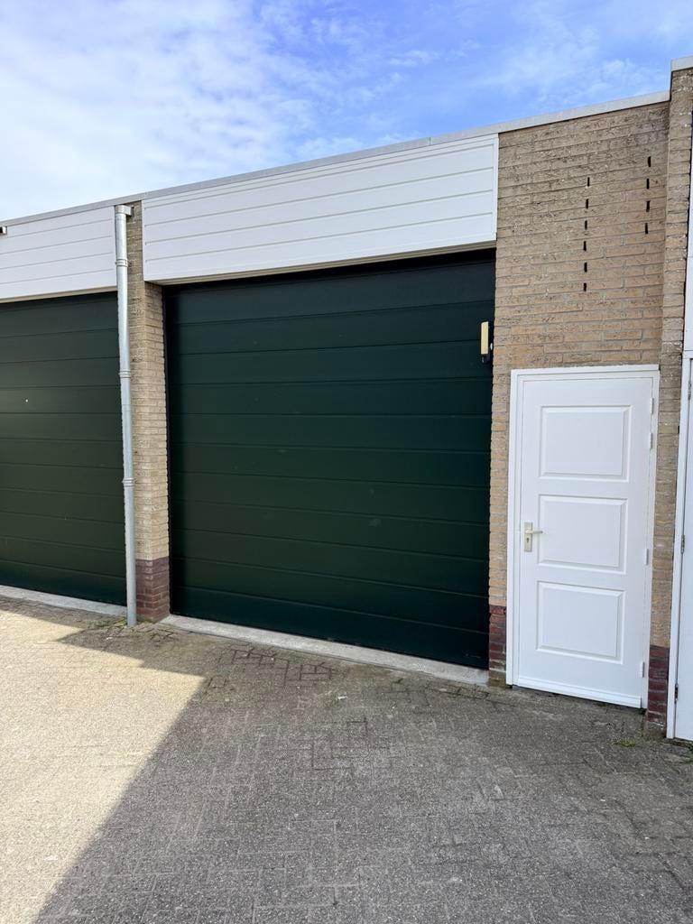Grote garagebox te huur., Zuid-Holland