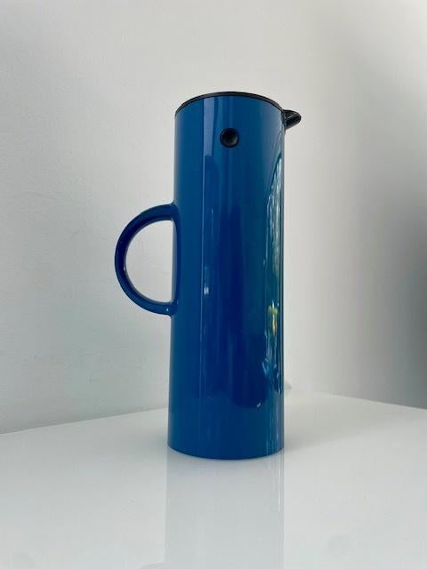 Stelton EM77 thermoskan Erik Magnussen blauw, Huis en Inrichting, Keuken | Servies, Gebruikt, Overige typen, Effen, Overige materialen