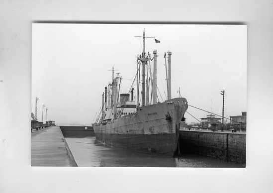 scheepvaart-foto-bravo denis/graveland- KHL, Verzamelen, Scheepvaart, Ophalen of Verzenden, Zo goed als nieuw, Motorboot, Boek of Tijdschrift