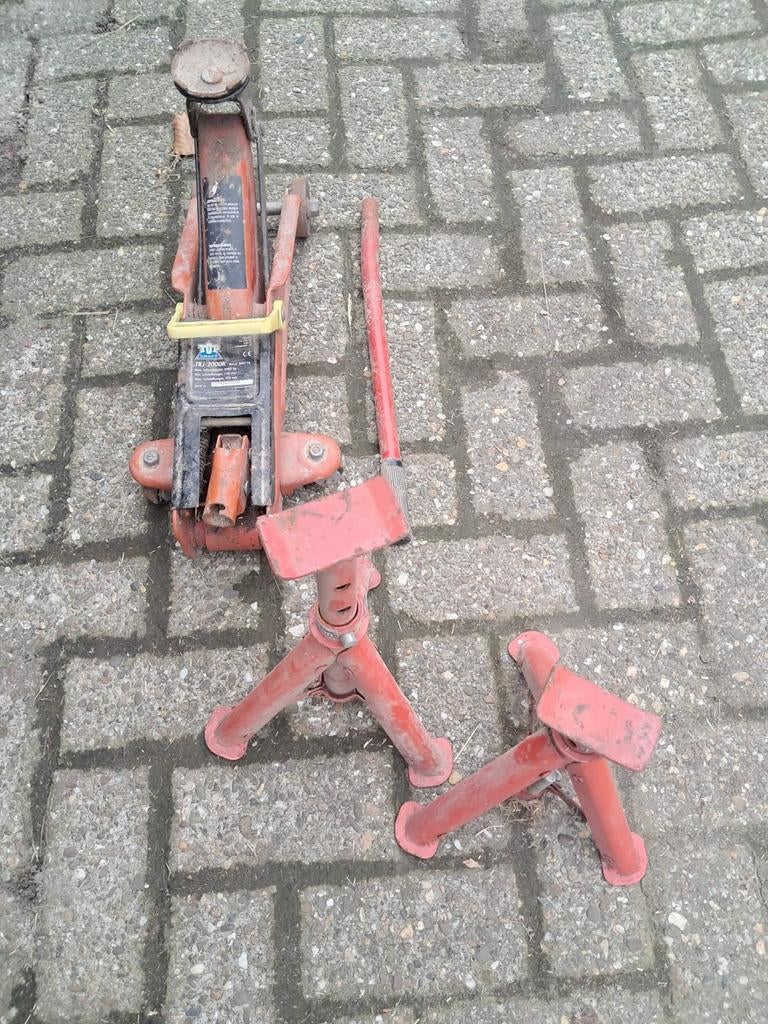 Garage krik, Ophalen