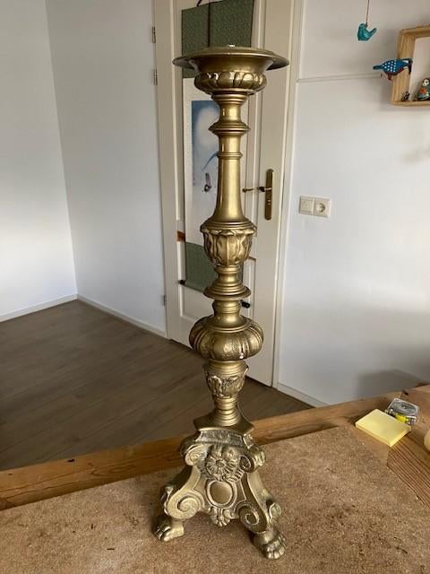 Antieke bronzen of koperen kerkkandelaar, Antiek en Kunst, Ophalen of Verzenden, Koper of Brons