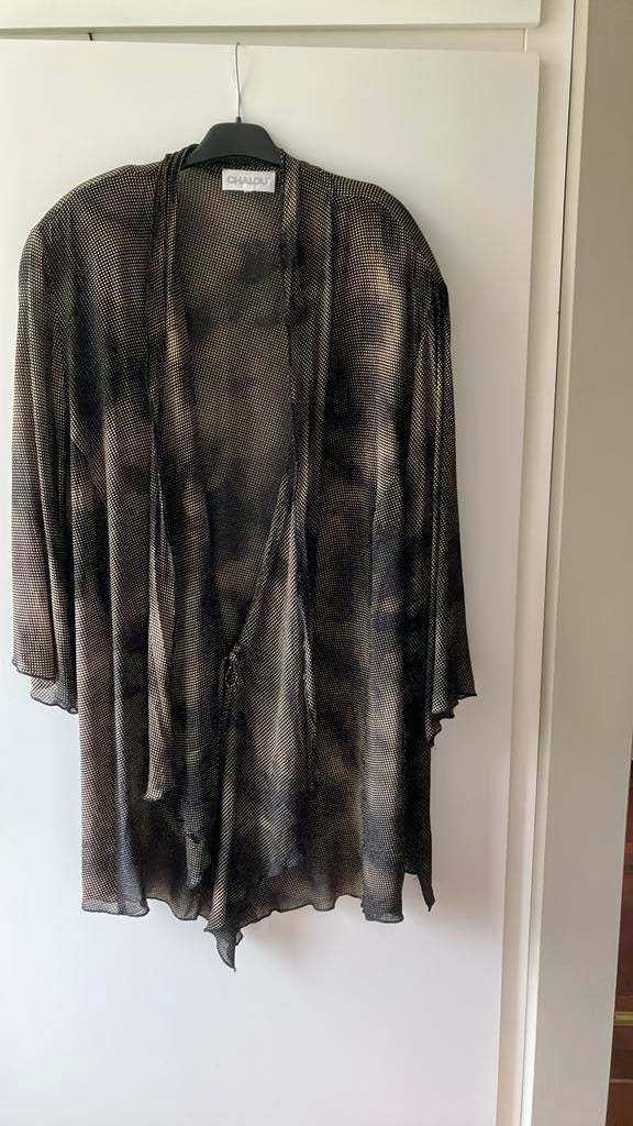 Chalou. Zwarte Transparante blouse met witte stipjes. XXL, Kleding | Dames, Grote Maten, Ophalen of Verzenden, Zo goed als nieuw