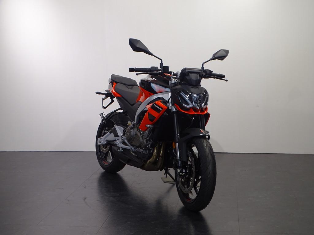 Aprilia Tuono 457 - foto 2