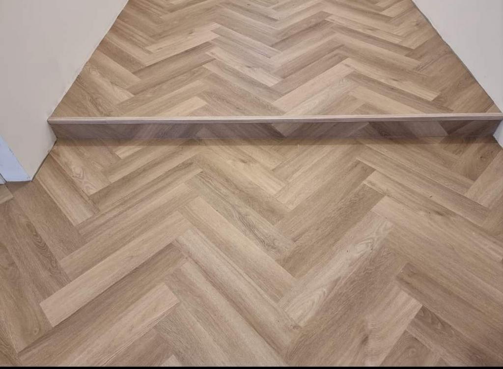 Pvc, visgraat, laminaat, parket, trap, vloer legger, Diensten en Vakmensen, Vloerleggers en Parketteurs, Garantie, Laminaat of Parket