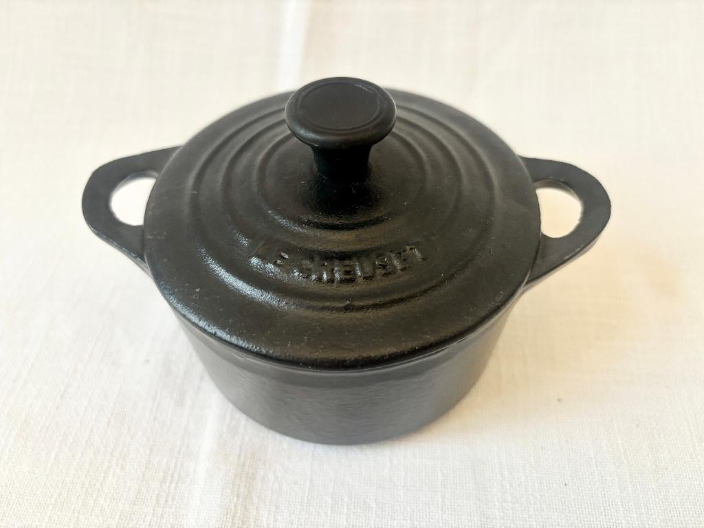 Le Creuset - Mini Stoofpan in Gietijzer, Gietijzer, Verzenden, Nieuw, Keramische plaat