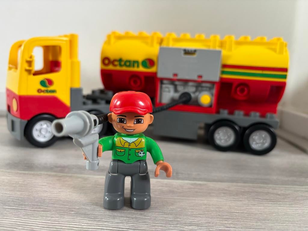 Duplo Octan Tankwagen met Figuur 5606 met geluid, Ophalen of Verzenden, Zo goed als nieuw, Complete set, Duplo