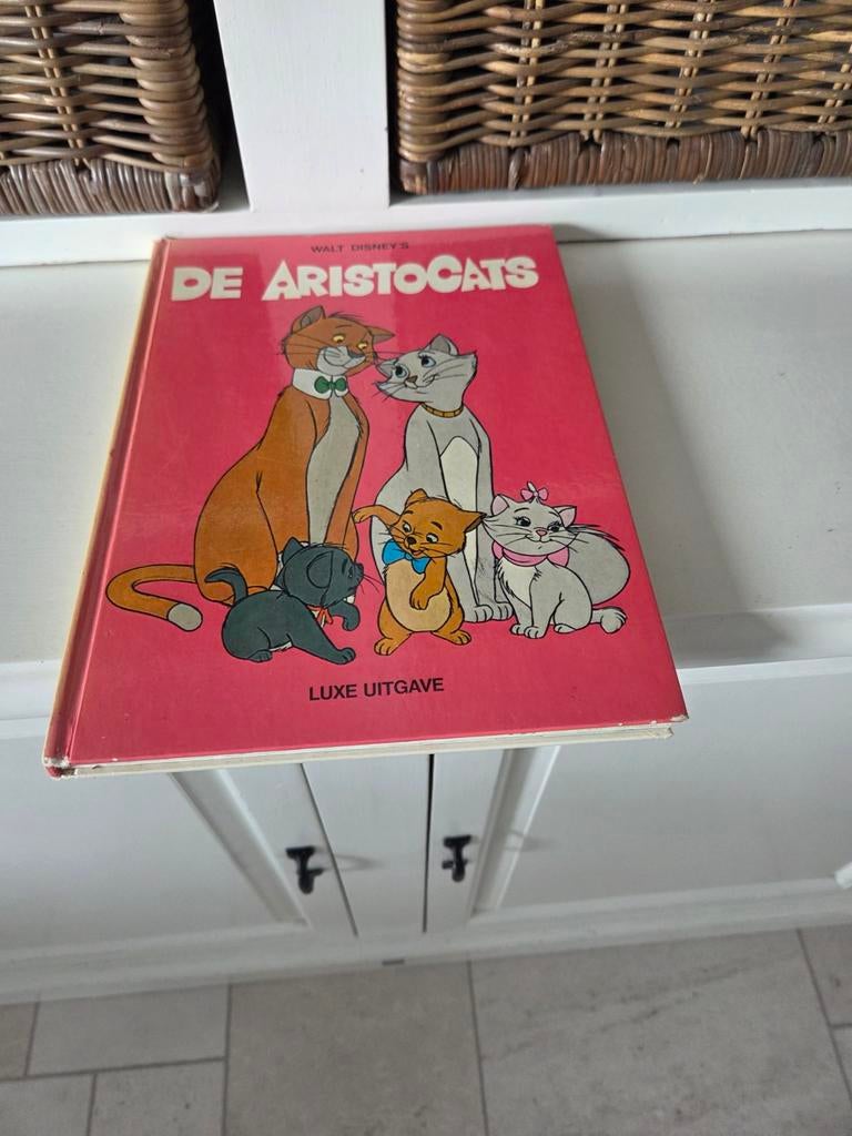De Aristocats, Boeken, Ophalen of Verzenden, Gelezen, Fictie algemeen