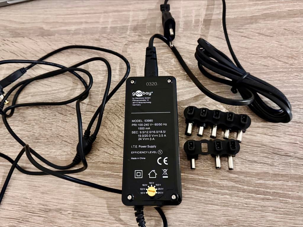 Goobay Universele Adapter - Verschillende Voltages, Ophalen of Verzenden, Zo goed als nieuw