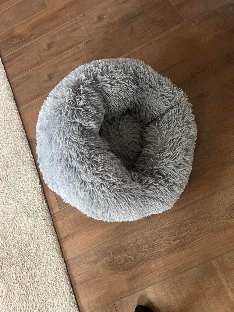 Fluffy grijze dierenmand, Dieren en Toebehoren, Ophalen, Zo goed als nieuw, Pluche