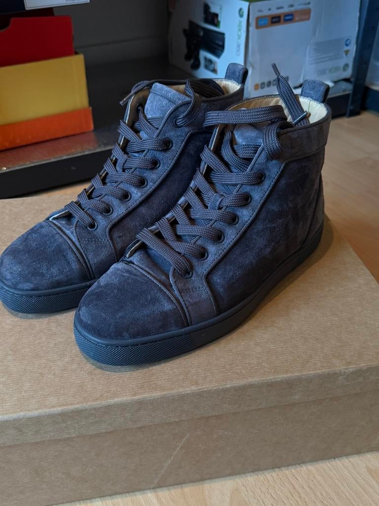 Christian Louboutin suède schoenen – maat 39,5 –, Ophalen of Verzenden, Zo goed als nieuw, Zwart