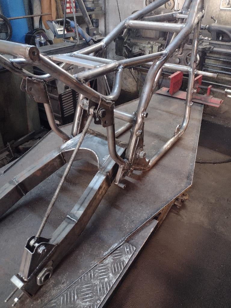 Suzuki TR 750 frame Replica., Ophalen of Verzenden, Nieuw