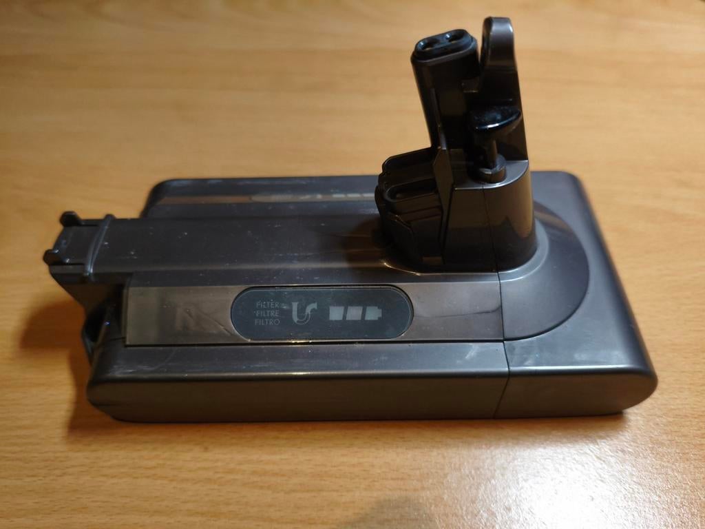 Dyson V10 Accu - Defect, Witgoed en Apparatuur, Ophalen of Verzenden, Niet werkend