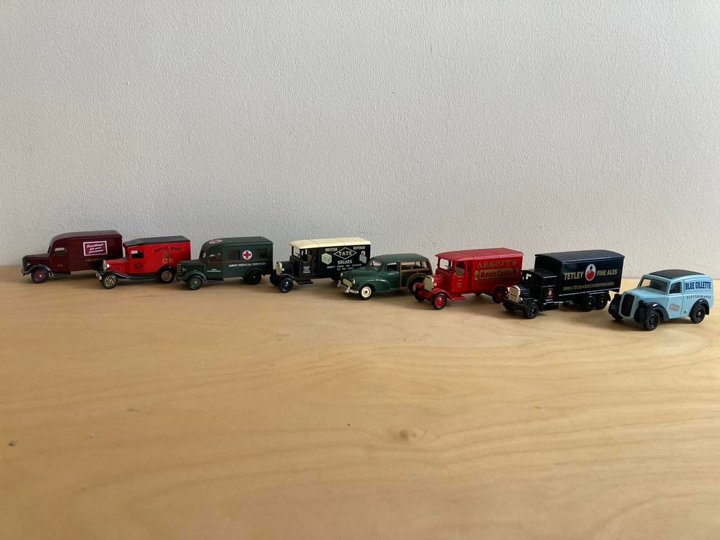 Days Gone By Lledo model auto 8x 1:76, Hobby en Vrije tijd, Modelauto's | Overige schalen, Nieuw, Bus of Vrachtwagen, Ophalen of Verzenden