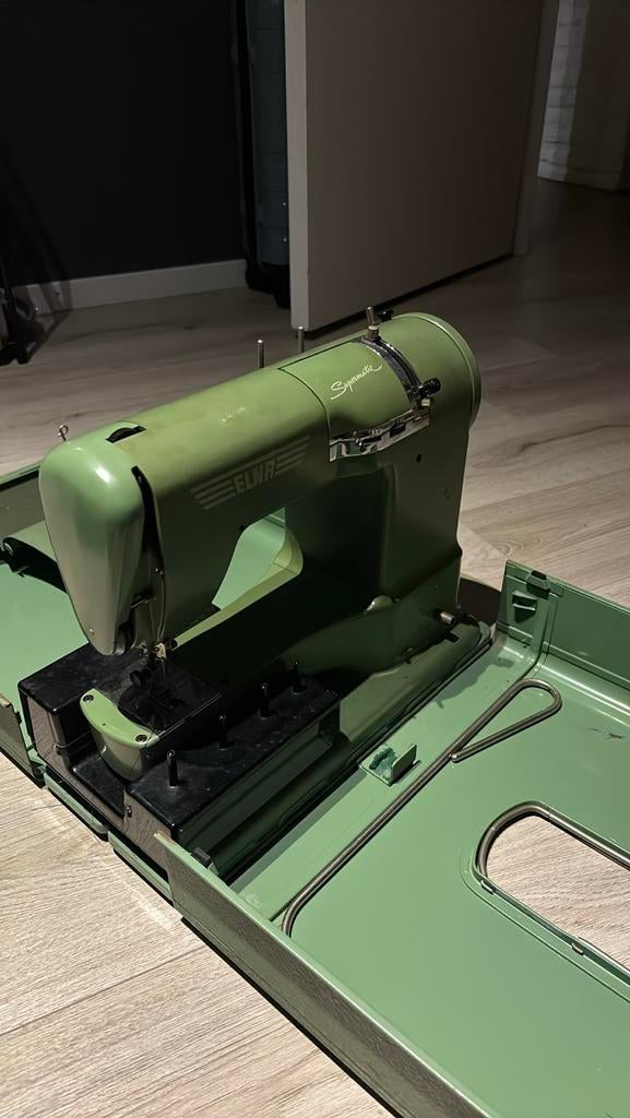 Vintage Elna Supermatic Naaimachine met Accessoires, Hobby en Vrije tijd, Naaimachines en Toebehoren, Ophalen of Verzenden, Gebruikt