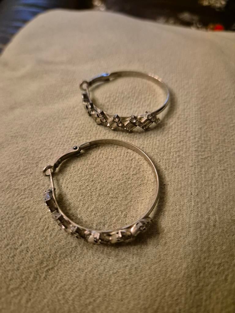 Creolen, Ophalen of Verzenden, Zo goed als nieuw, Overige materialen, Knopjes of Stekers