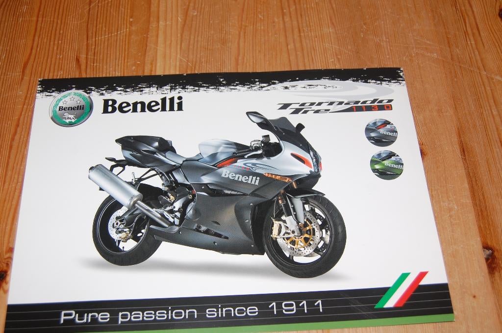 Benelli modellen vier nieuwe folders in 1 pakket, Ophalen of Verzenden, Overige merken