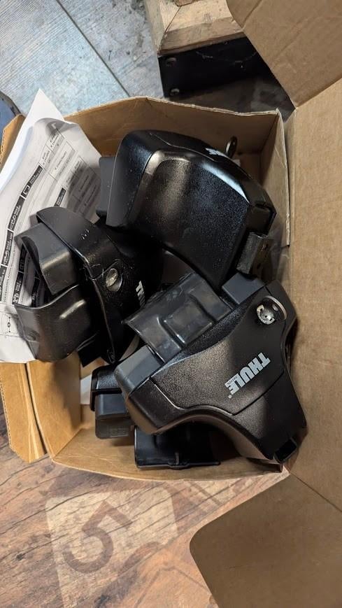 Thule 754 + 1725 for TOYOTA Auris, 5-dr Hatchback, 13–, Ophalen of Verzenden