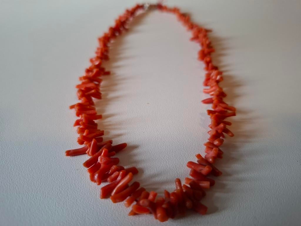 Bloedkoralen ketting, Ophalen of Verzenden, Rood, Steen of Mineraal