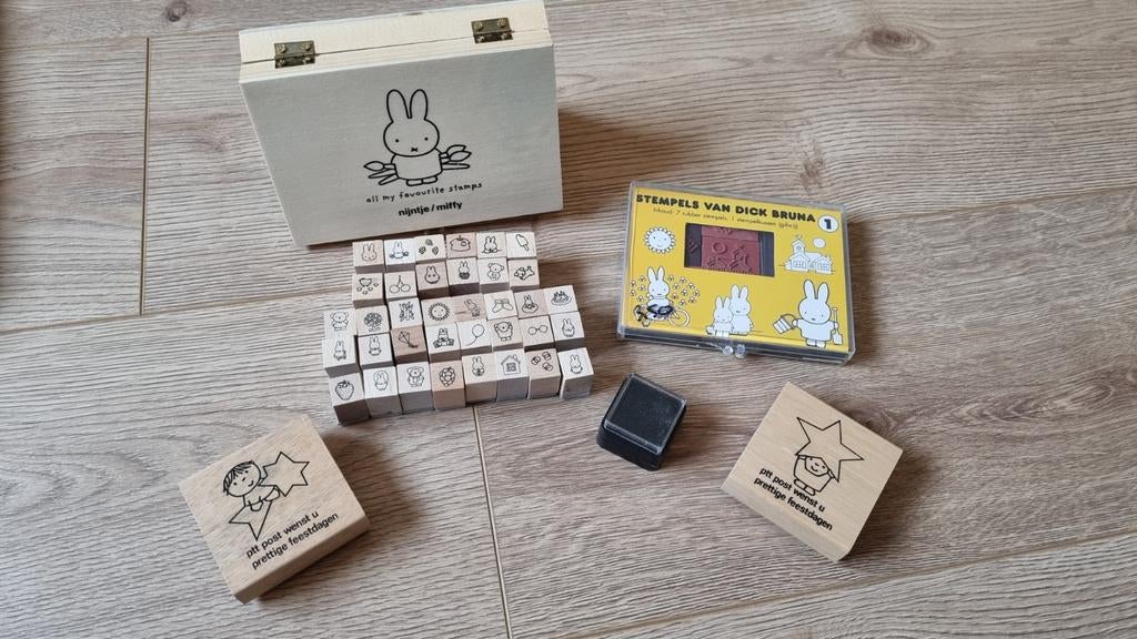 Nijntje Stempels Dick Bruna, Hobby en Vrije tijd, Stempelen, Ophalen of Verzenden, Zo goed als nieuw, Houten stempel