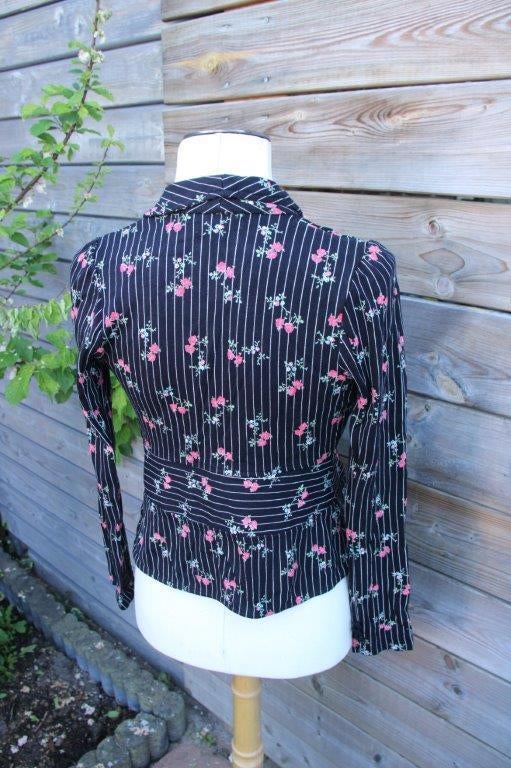 Jasje zwart/ rood King Louie mt S Vaste prijs, Zwart, Ophalen of Verzenden, Zo goed als nieuw, Jasje