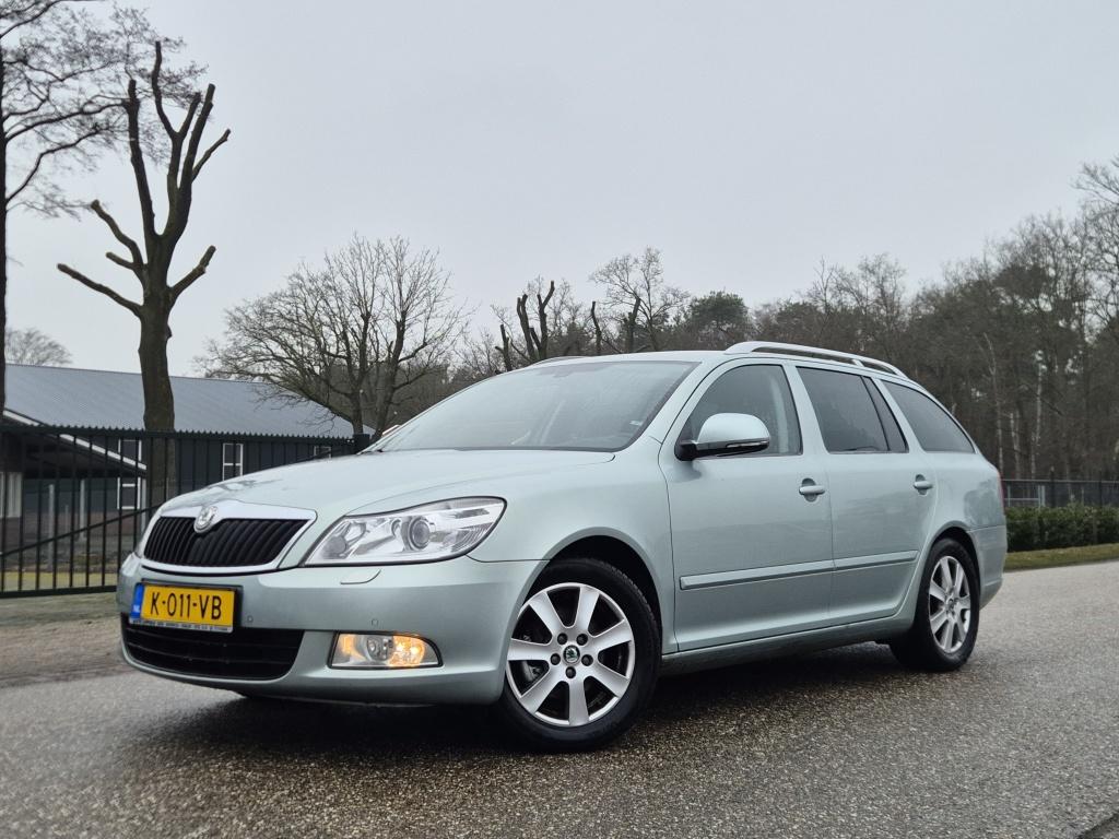 Skoda Octavia Combi 1.8 TSI Elegance Bns (bj 2009), Auto's, Skoda, Euro 5, Gebruikt, 650 kg, 161 pk