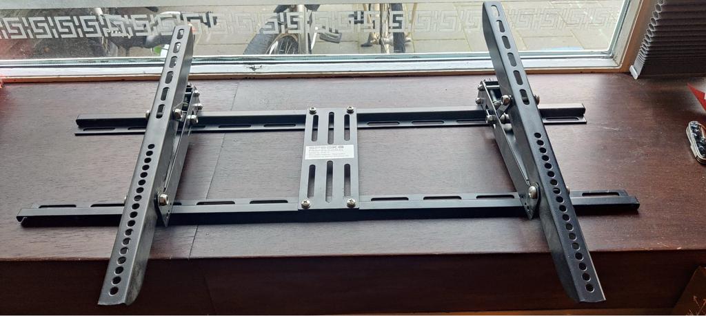 Speaka Professional TV Beugel - Kantelbaar en Draaibaar, Ophalen, Zo goed als nieuw