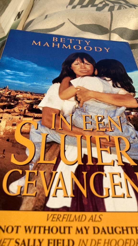 In een sluier gevangen en vervolg boek, Boeken, Ophalen of Verzenden, Gelezen, Overige