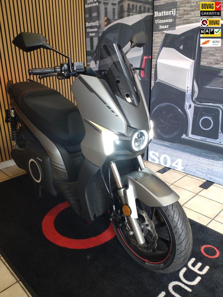 Silence Scooter S01+ elektrische motorscooter DEMO, Scooter, Bedrijf, 11 kW of minder, LED Verlichting