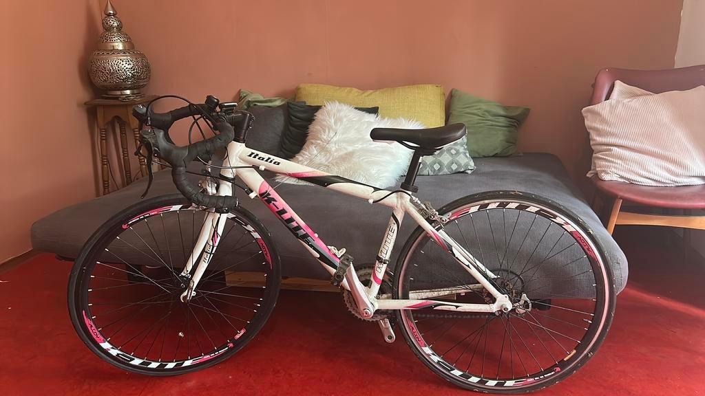 Italia Race fiets (24inch), Overige merken, Minder dan 30 km per accu, Ophalen of Verzenden, Zo goed als nieuw