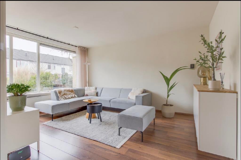 By Sidde hoekbank met hocker, Ophalen of Verzenden, Zo goed als nieuw, Vierpersoons of meer