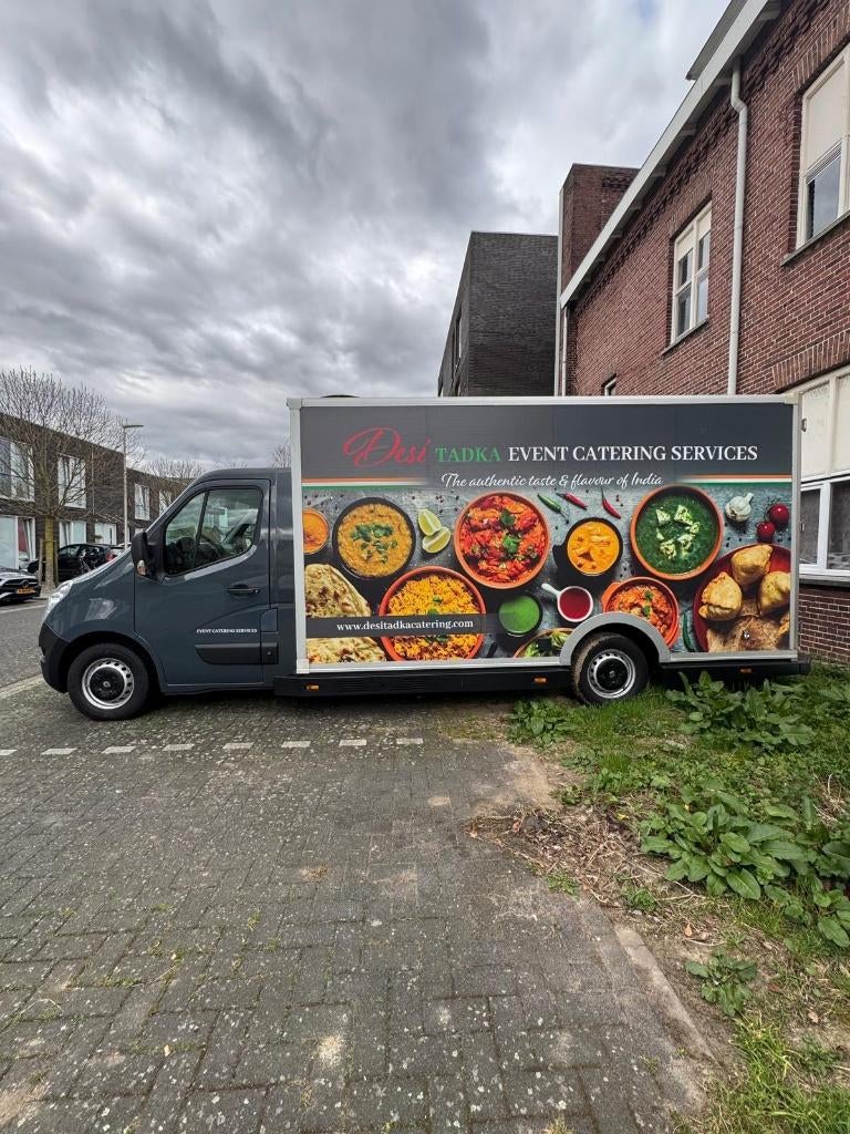 Renault Master 2016 - Foodtruck (verlengd model), Auto's, Euro 5, Stof, Zwart, 4 cilinders