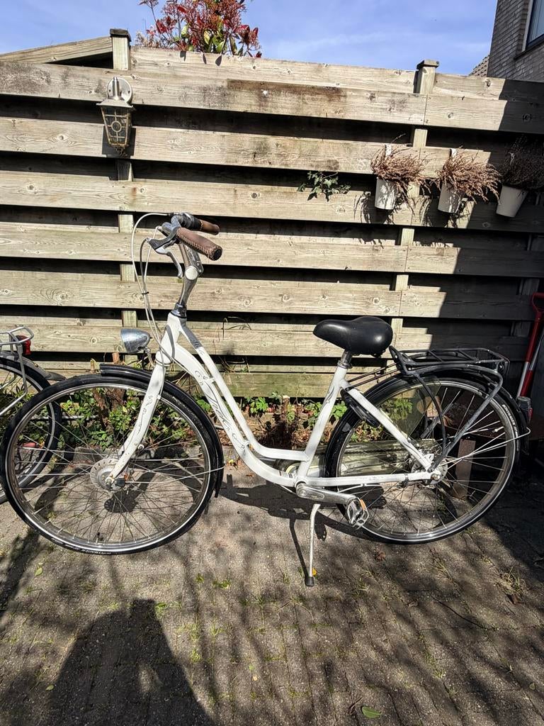 Damesfiets Trek 28 inch, opknappertje, Fietsen en Brommers, Fietsen | Dames | Damesfietsen, Overige merken, Ophalen of Verzenden