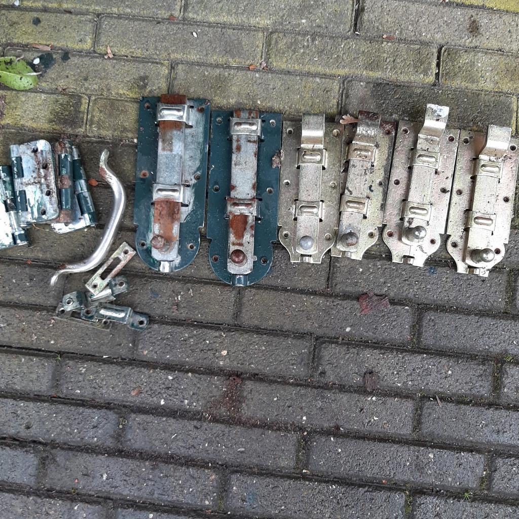 Kantschuiven en scharnieren, Ophalen, IJzer, Scharnier